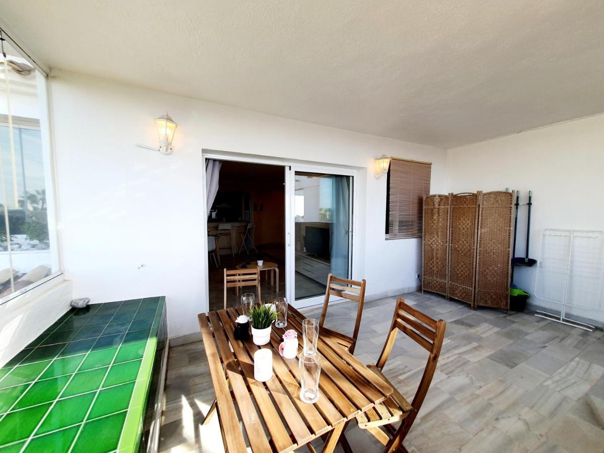 Cozy Apartment On The Beach Sitio de Calahonda Ngoại thất bức ảnh