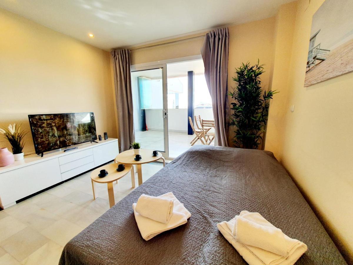 Cozy Apartment On The Beach Sitio de Calahonda Ngoại thất bức ảnh